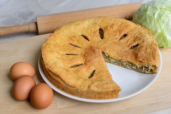 С капустой и яйцом